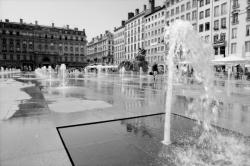 [Fontaines de la place des Terreaux]