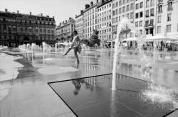 [Fontaines de la place des Terreaux]