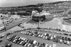 [Quartier de Gerland. Place Antonin-Perrin]