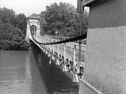 [Pont de l'Ile-Barbe]