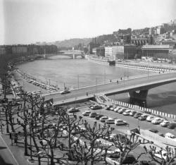 [Les Ponts sur la Saône]