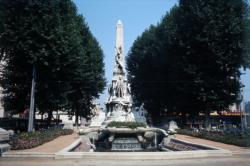 [Le Monument à Sadi Carnot]