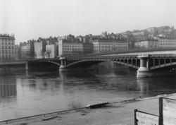 [Démolition du Pont Morand]