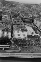 [Lyon vu du ciel. Vue aérienne, juin 1984]