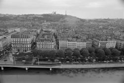 [Lyon vu du ciel. Vue aérienne, juin 1984]