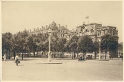 Lyon. - Place Jean-Macé et mairie du 7e