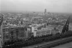 [Lyon vu du ciel. Vue aérienne, juin 1984]