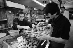 [Les écaillers des Halles de Lyon]