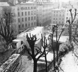 [La place Croix-Paquet après la démolition de l'ancienne gare du funiculaire]