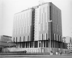 [Tour de la Caisse d'Epargne de Lyon]