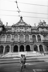 [Palais de la Bourse]