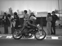 Course de motos dans la région