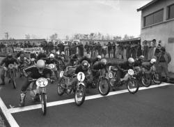 Course de motos dans la région