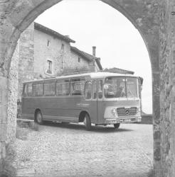 [Cars Philibert : promenade à Pérouges (Ain)]