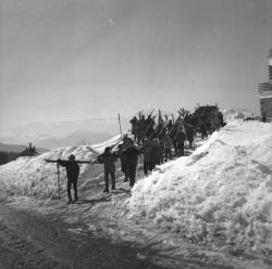 Ecole de ski de neige : centre de ski montagne