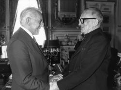 [Réception de Virgil Gheorghiu à l'hôtel de ville de Lyon]