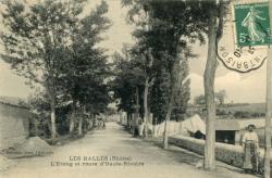 Les Halles (Rhône). - L'Etang et la route de Haute-Rivoire