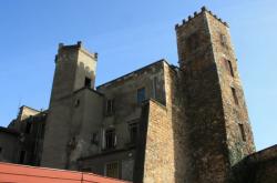 Château d'Ombreval, Vieux Château, Neuville-sur-Saône