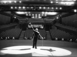 [Théâtre du Huitième. "Cabaret", de Jérôme Savary]