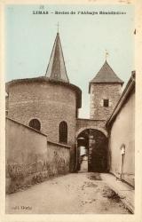 Limas (Rhône). - Restes de l'abbaye Bénédictine