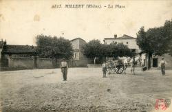 Millery (Rhône). - La Place