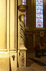 Choeur, colonne, cathédrale Saint-Jean-Baptiste, Lyon 5e