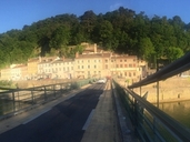 Vue sur la colline de Caluire ; 49, pont de l'Île-Barbe, Lyon