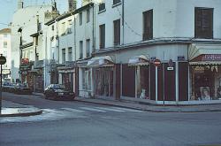 [Rue du Chapeau-Rouge]