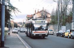 [Trolleybus (ligne 13) à Caluire-et-Cuire (Rhône)]