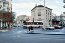 [Trolleybus (ligne 18), place Jean-Macé]