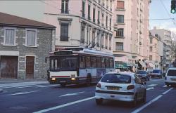 [Trolleybus (ligne 11), place Rouget-de-l'Isle]