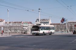 [Trolleybus (ligne 1), pont Lafayette, rive droite du Rhône]