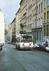 [Trolleybus (ligne 13), rue de l'Annonciade]