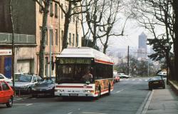 [Trolleybus (ligne 6), rue d'Austerlitz]