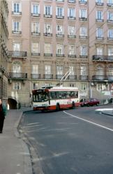 [Trolleybus (ligne 13), rue du Jardin-des-Plantes]