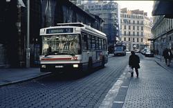 [Trolleybus (ligne 1), rue Grôlée]