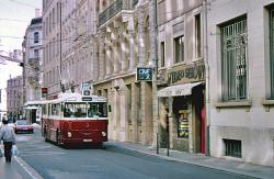 [Trolleybus (ligne 6), rue Pizay]