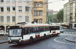 [Trolleybus (ligne 1), place Saint-Paul]