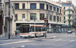 [Bus (ligne 23), place des Cordeliers]