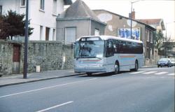 [Autocar départemental (ligne 185), Grande-rue d'Oullins (Rhône)]