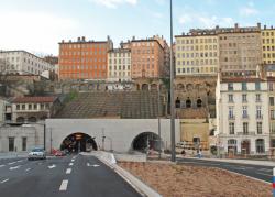 [Entrée du tunnel sous la Croix-Rousse (côté Rhône)]