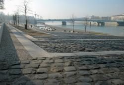 [Les berges du Rhône et pont de la Guillotière]