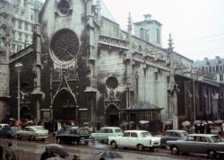 [Eglise Saint-Bonaventure et la place des Cordeliers (mai 1968)]