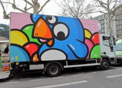 [Camion "Birdy Kids" sur le marché de Monplaisir]