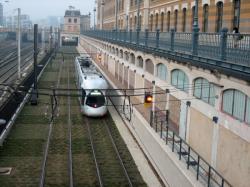 [Passage du tramway T4 devant l'ancienne Manufacture des Tabacs]