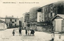 Orliénas (Rhône). - Ancienne forteresse du IXe siècle
