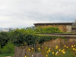 Jardin des Curiosités : vue sur le bastion de Saint-Just