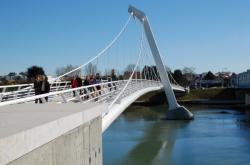 Passerelle Nelson Mandela, Décines-Charpieu