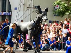 Xolo, place Lazare Goujon à Vileurbanne