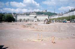 [Chantier de la ligne A du métro de l'agglomération lyonnaise]